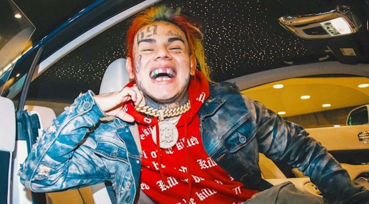Rapper 6ix9ine Leaves Everyone Shocked By Flexing His Million Dollar Chain
