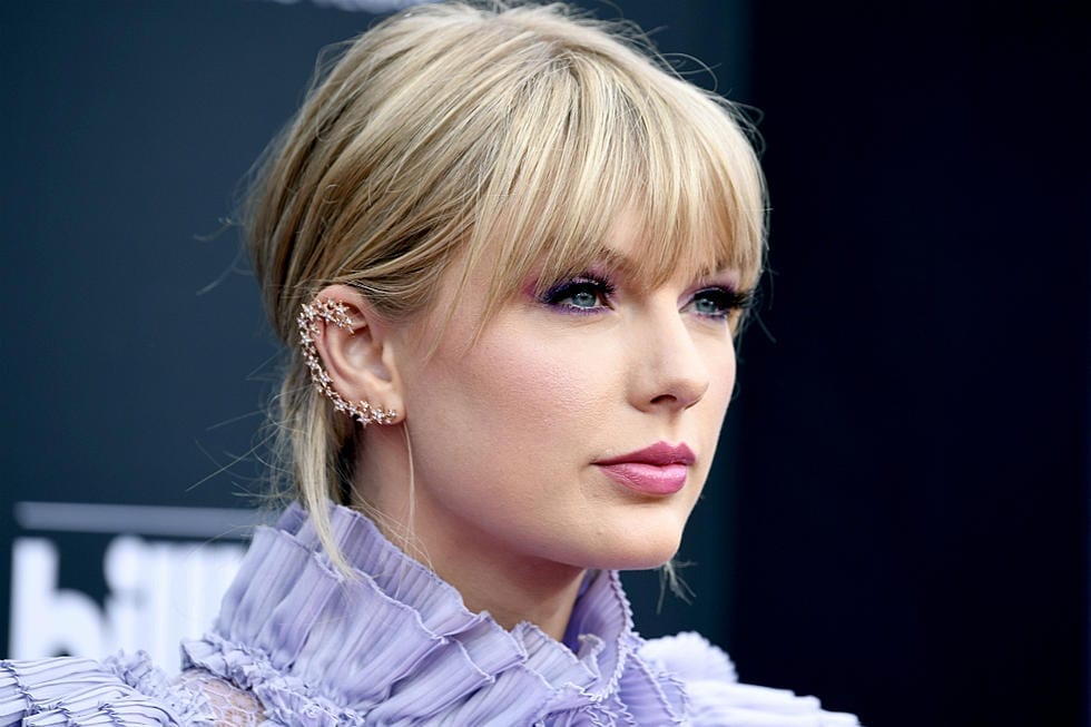 Taylor Swift Donated $50K To A Mother Of Five Children Whose Husband Passed Away Due To COVID-19