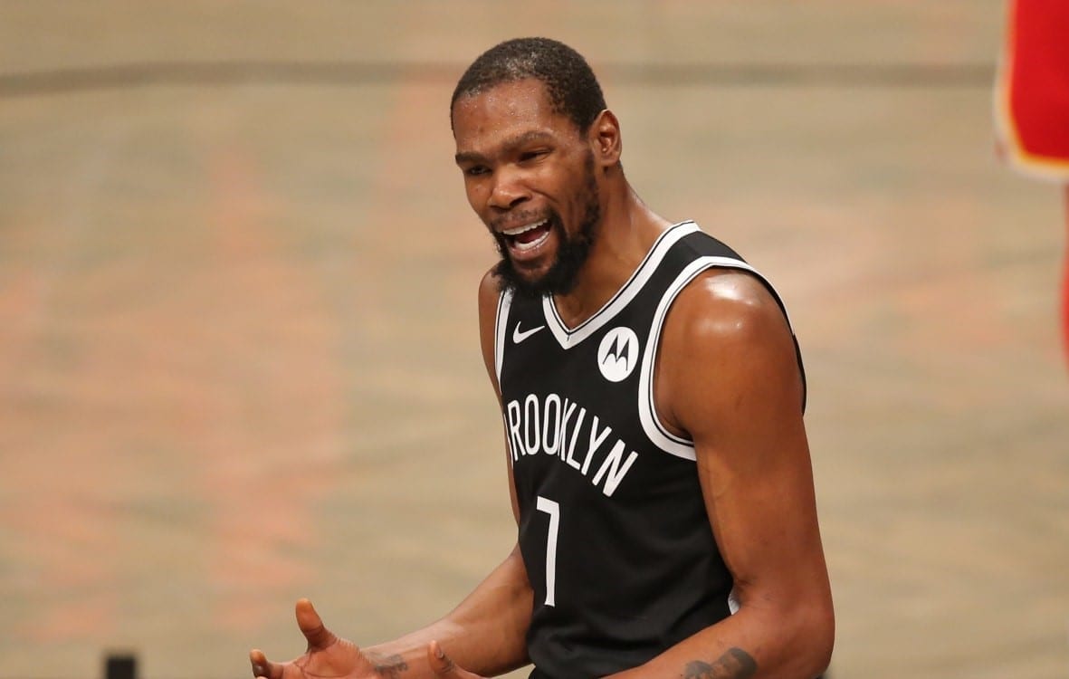Kevin Durant Faces Fan Who Made Accusations Against Him