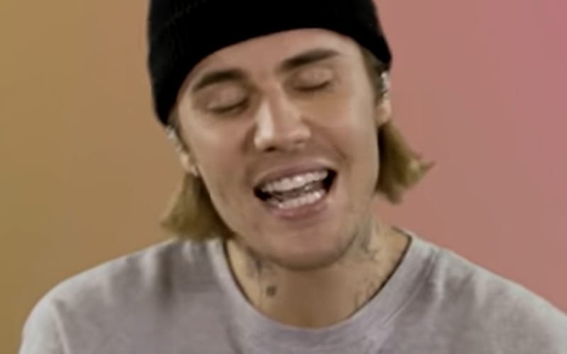 Justin Bieber Sings ‘Peaches’ By Using Classroom Instruments On ‘Fallon’