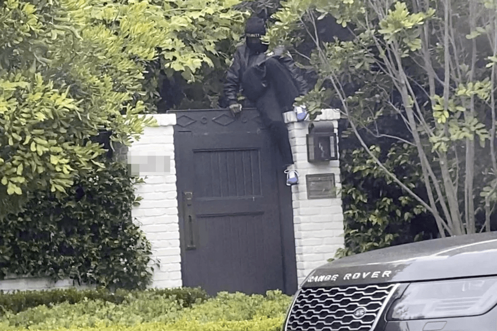 Man Caught Trying To Break Into Ben Affleck’s Property By Paparazzi