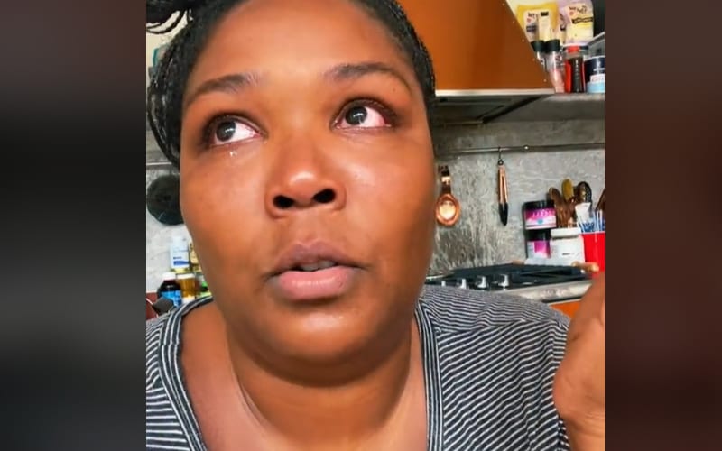 Lizzo Says She Feels ‘Burden On Everyone’ in Emotional TikTok Video