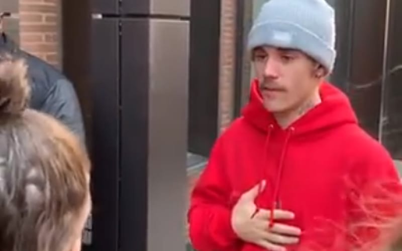 Justin Bieber Forced To Ask Fans To Stop Mobbing His New York City Home
