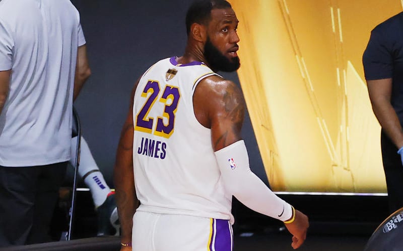 LeBron James Called Out For Leaving Early In Lakers’ Embarrassing Loss To Suns