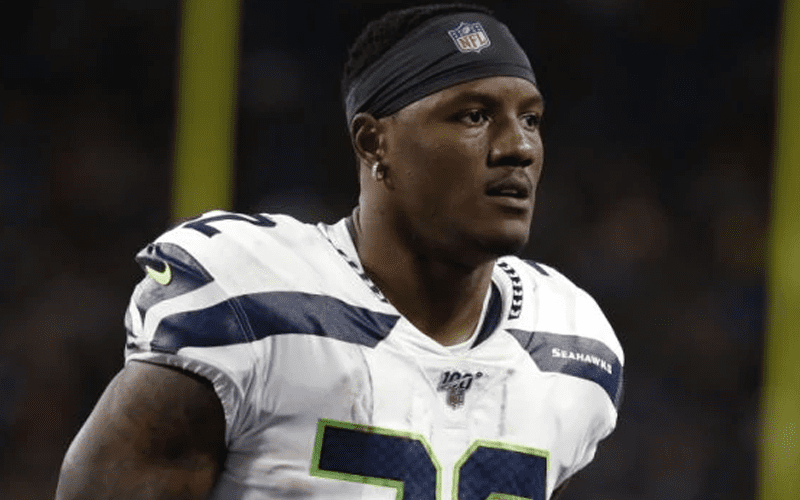 Seahawks’ Chris Carson Gains Viral Attention With Shredded New Photo