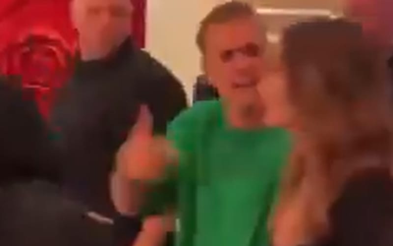 Justin Bieber Caught ‘Yelling’ At Wife Hailey Cleared Up By Witnesses