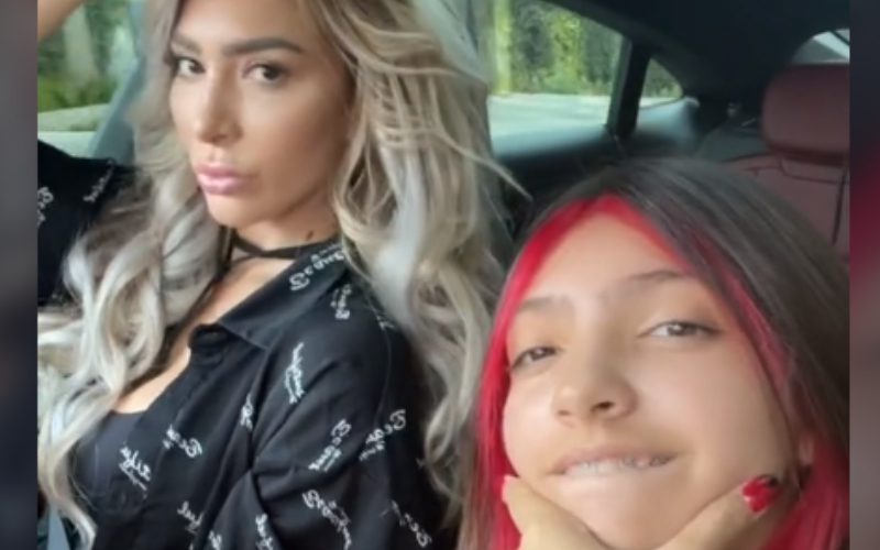 Farrah Abraham Blasted By Fans For Being Unsafe Around Daughter