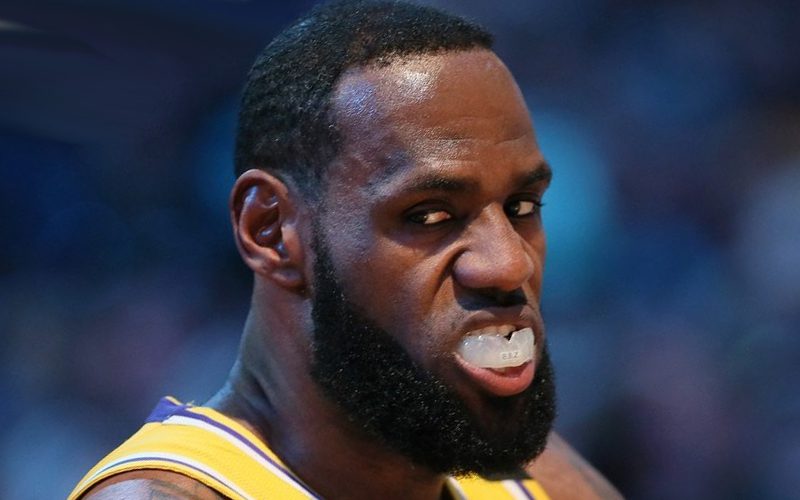 LeBron James Called Out For Cutting Nails During Important Lakers Game