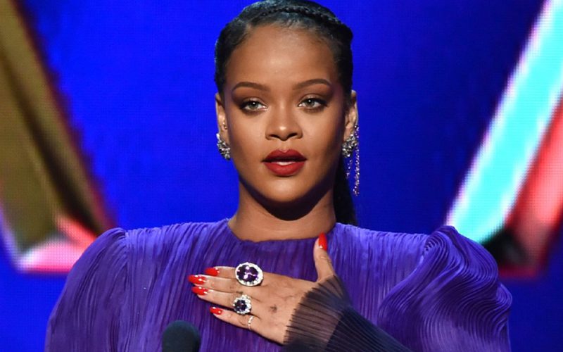 Rihanna Is Reportedly A Billionaire Now