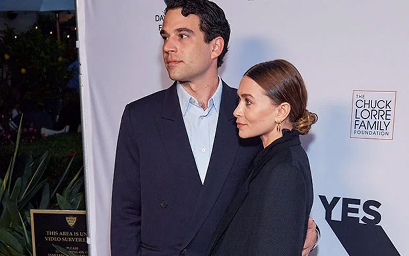 Ashley Olsen Poses With Boyfriend Louis Eisner For First Red Carpet Appearance In 2 Years