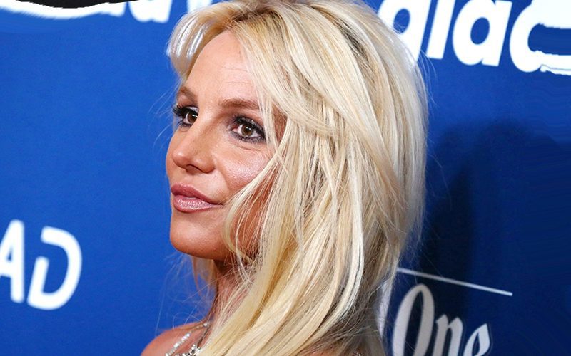 Britney Spears Sparks Confusion After Urging People To Sleep On The Floor