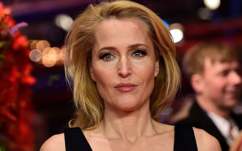 Gillian Anderson Hires Someone To Keep Unsolicited Pics From Male Fans Away From Her