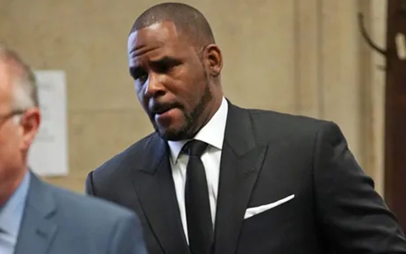 R. Kelly Allegedly Punished His Girlfriends By Making Them Fight Each Other