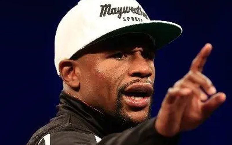 Floyd Mayweather Rejects Fan’s Selfie Request Because He Had Painted Nails