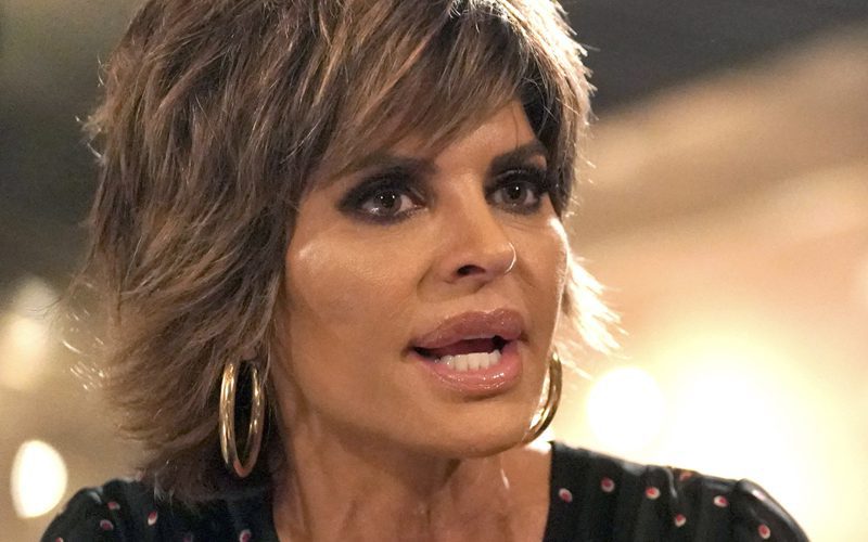 Lisa Rinna Says Scott Disick’s DM Played A Role In Breakup With Amelia Hamlin