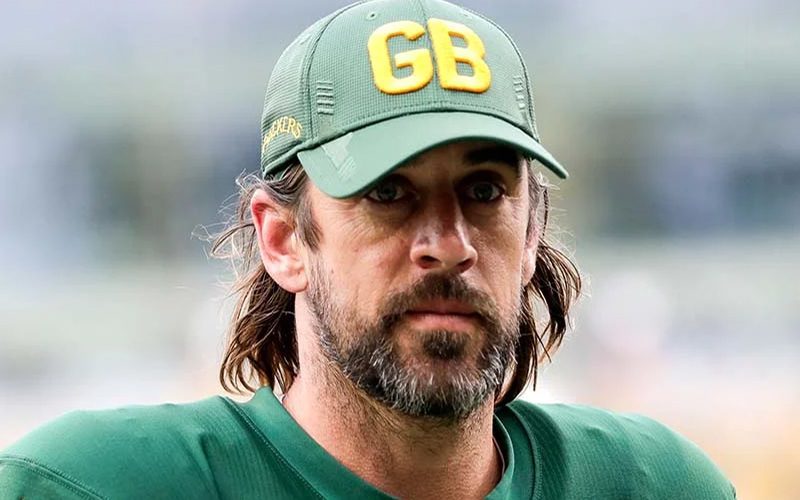 Aaron Rodgers Says He Expects Greatness Despite Injury