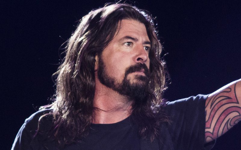 Travis Scott Astroworld Tragedy Causes Dave Grohl To Trend As Old Video Resurfaces