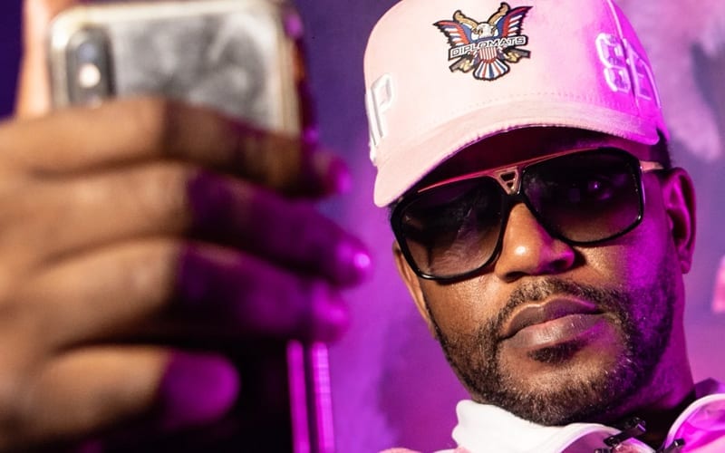 Cam’ron Shows Off New Diamond-Flooded Diplomats Chain