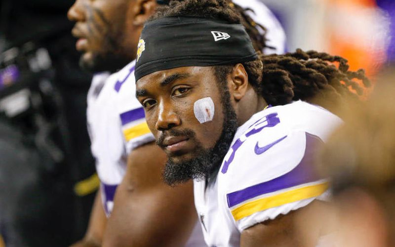 Minnesota Vikings RB Dalvin Cook Likely To Play After Dislocating Shoulder