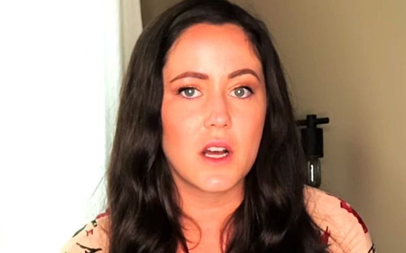 Teem Mom Fans Call Out Jenelle Evans For Faking Medical Problems