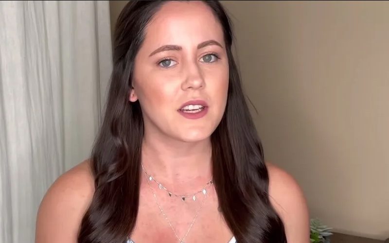 Jenelle Evans Roasts Fan For Saying Her Cyst Isn’t A Big Concern