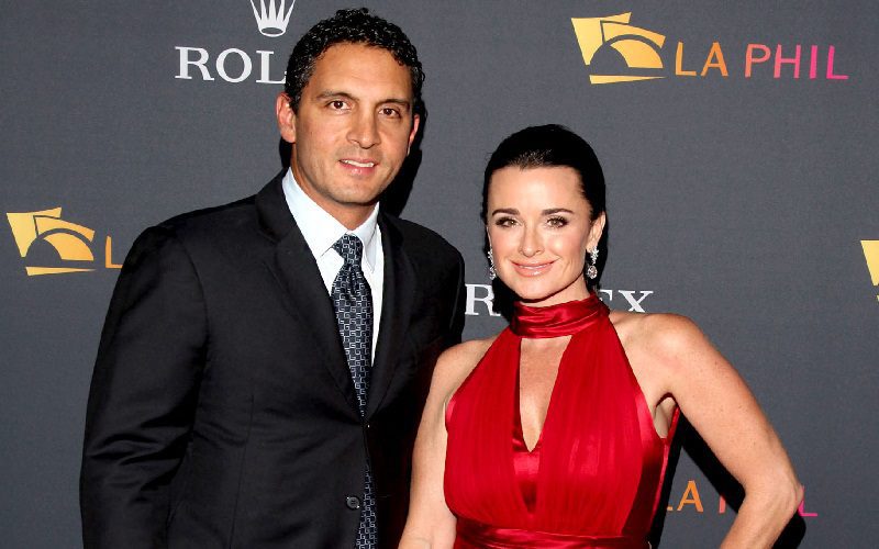 Kyle Richards & Mauricio Umansky Set To Star In Real Housewives Spinoff