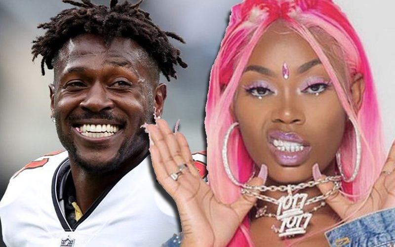 Asian Doll Shoots Her Shot With Antonio Brown