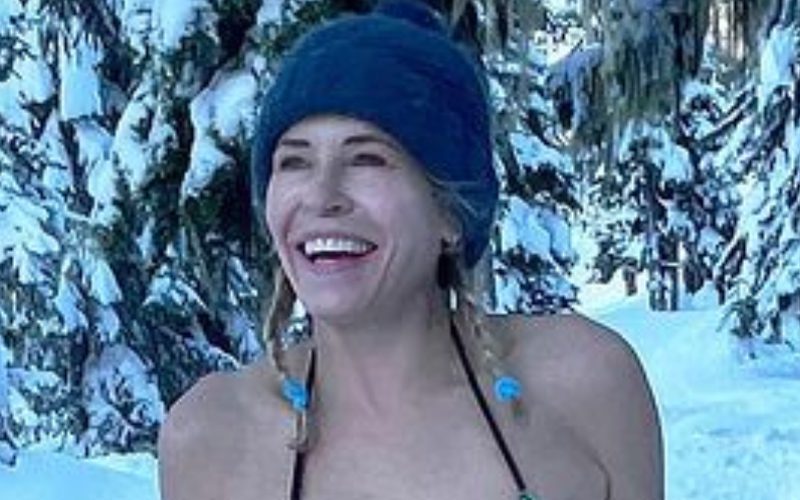 Chelsea Handler Drops Bikini Clad Ski Photo