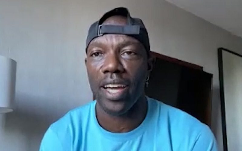 Terrell Owens Wants To Replace Antonio Brown On Buccaneers Roster