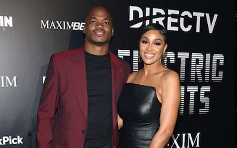 Adrian Peterson’s Wife Says He Didn’t Hit Her After Domestic Violence Arrest
