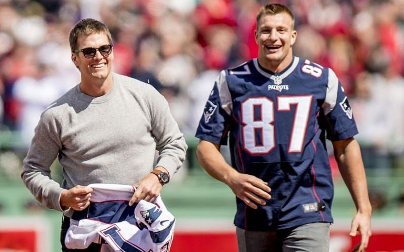 Tom Brady & Rob Gronkowski Bromance Carried On Throughout Brady’s Final Season