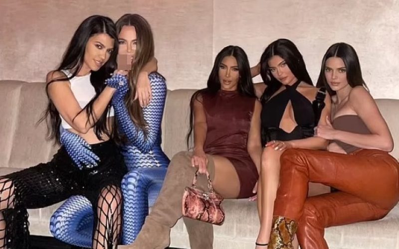 Kardashian & Jenner Sisters Unfollow Kanye West On Instagram