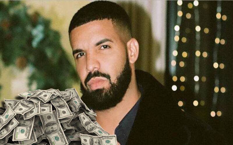 Drake Giving Out His Gambling Winnings To Fans