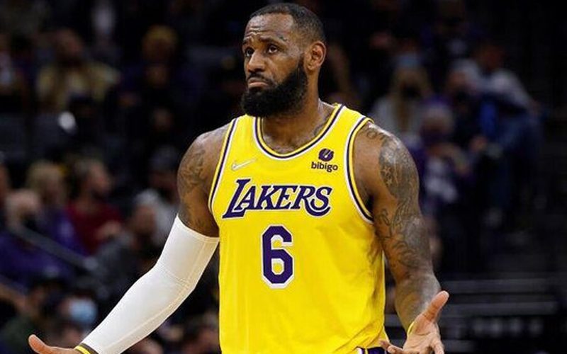 Fans Blast LeBron James Over Tweet After Lakers Loss
