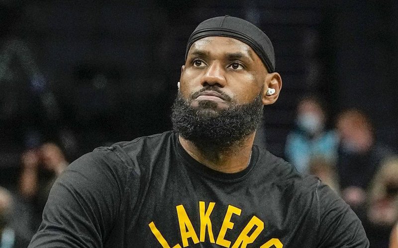 LeBron James Has No Plans To Sign Extension With L.A. Lakers This Summer