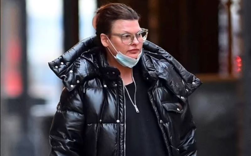Linda Evangelista Spotted For First Time Since Botched Fat Freezing Procedure