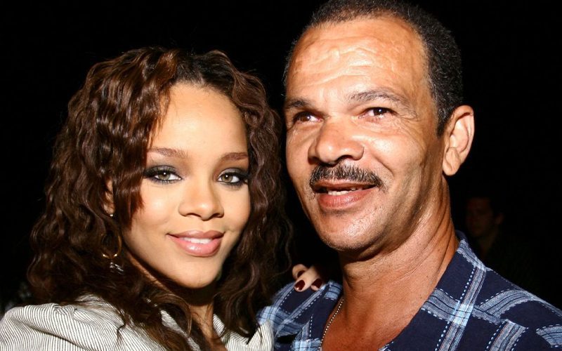 Rihanna Told Her Father About Pregnancy Before The World Knew