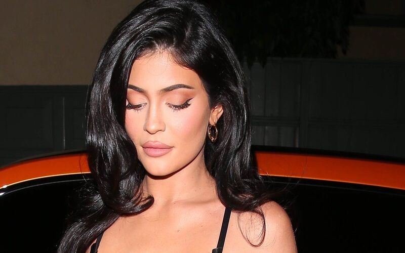 Kylie Jenner Called Out For Promoting Makeup Right After Her Message About Ukraine
