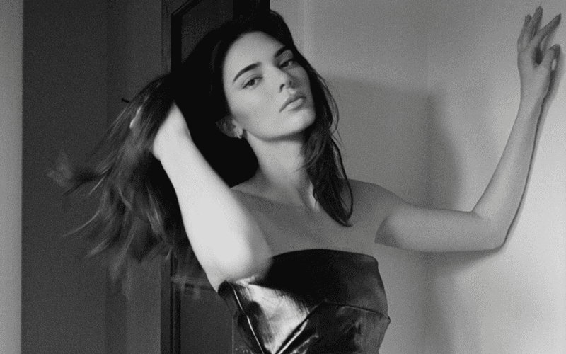 Kendall Jenner Stuns In Strapless Dress