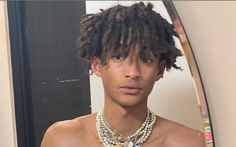 Jaden Smith Shows Off His Jacked Physique In New Mirror Photo
