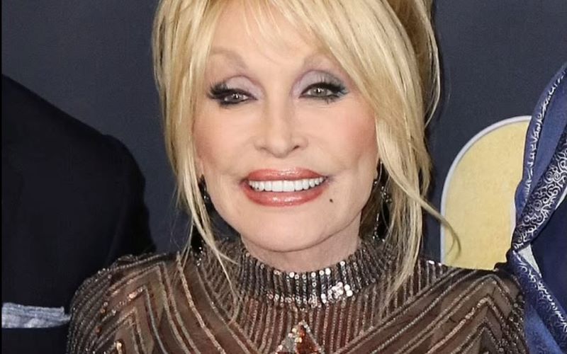 Dolly Parton Won’t Say No To Cashing In & Selling Her Music Catalog