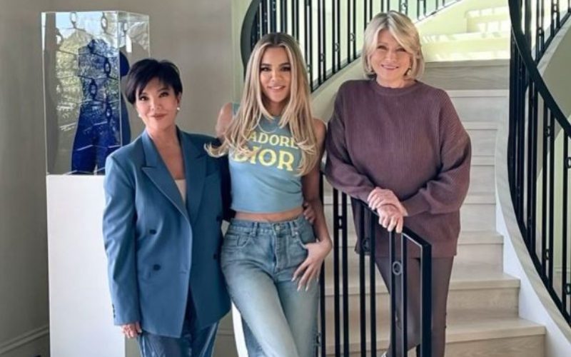 Khloe Kardashian & Kris Jenner Meet Up With Martha Stewart To Talk Business