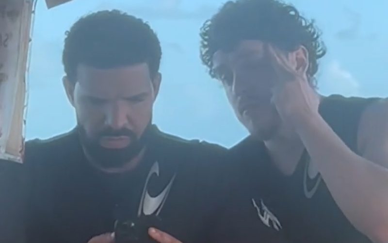 Drake’s Hilarious Reaction To Jack Harlow Creeping Over His Shoulder