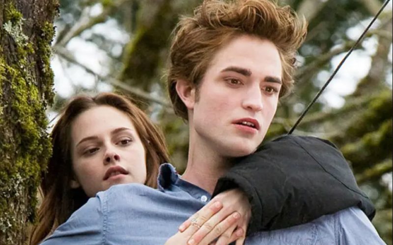 Twilight Studio Didn’t Want Robert Pattinson & Kristen Stewart Dating