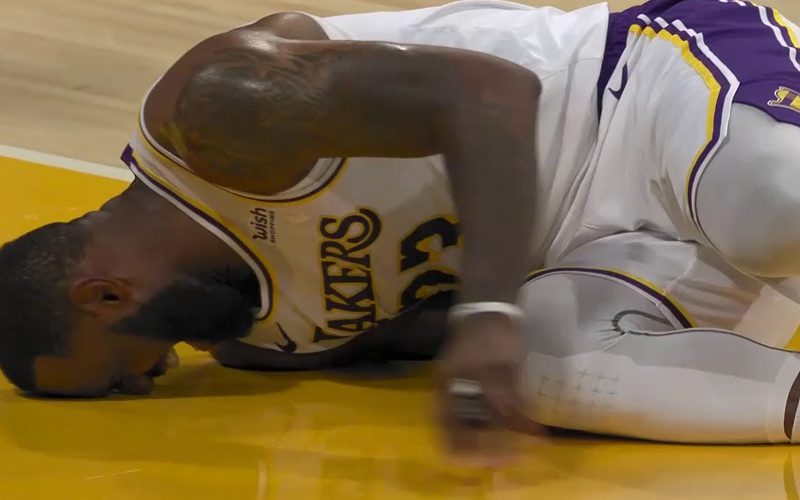 Lakers Get Bad News After LeBron James’ Ankle Injury