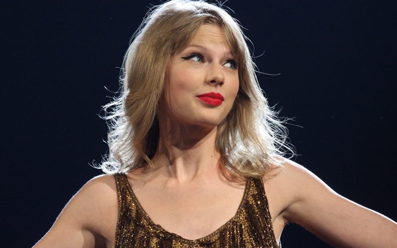 Taylor Swift Receiving Honorary Degree From New York University