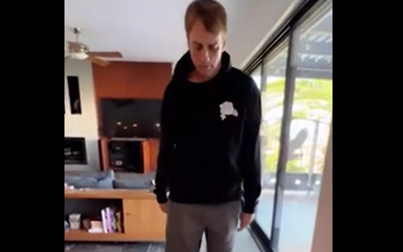 Tony Hawk Drops The Crutches Nine Days After Cracking His Femur In Half