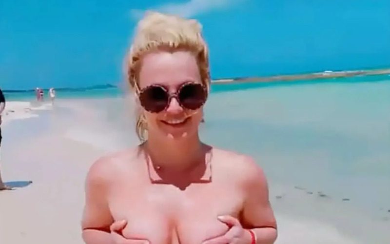Britney Spears Shows Tons Of Skin In The Sand On Vacation