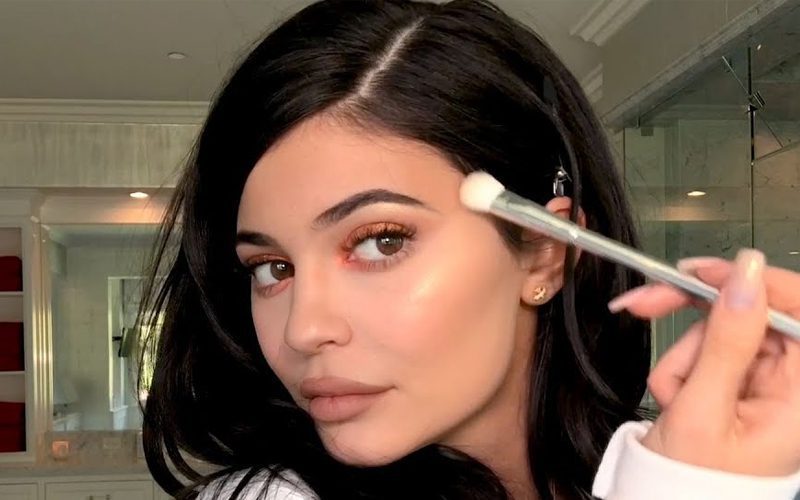 Kylie Jenner Set To Expand Her Cosmetics Empire