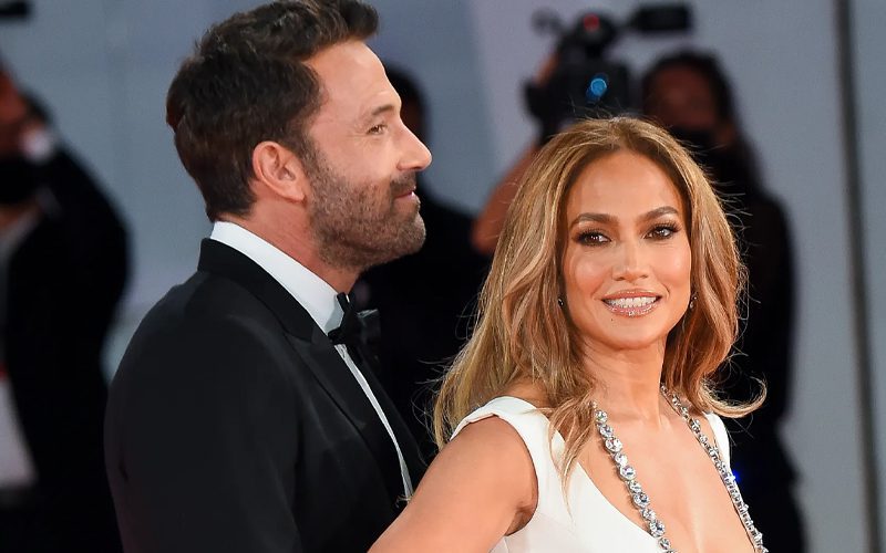 Jennifer Lopez Tried Hard To Hide Engagement To Ben Affleck